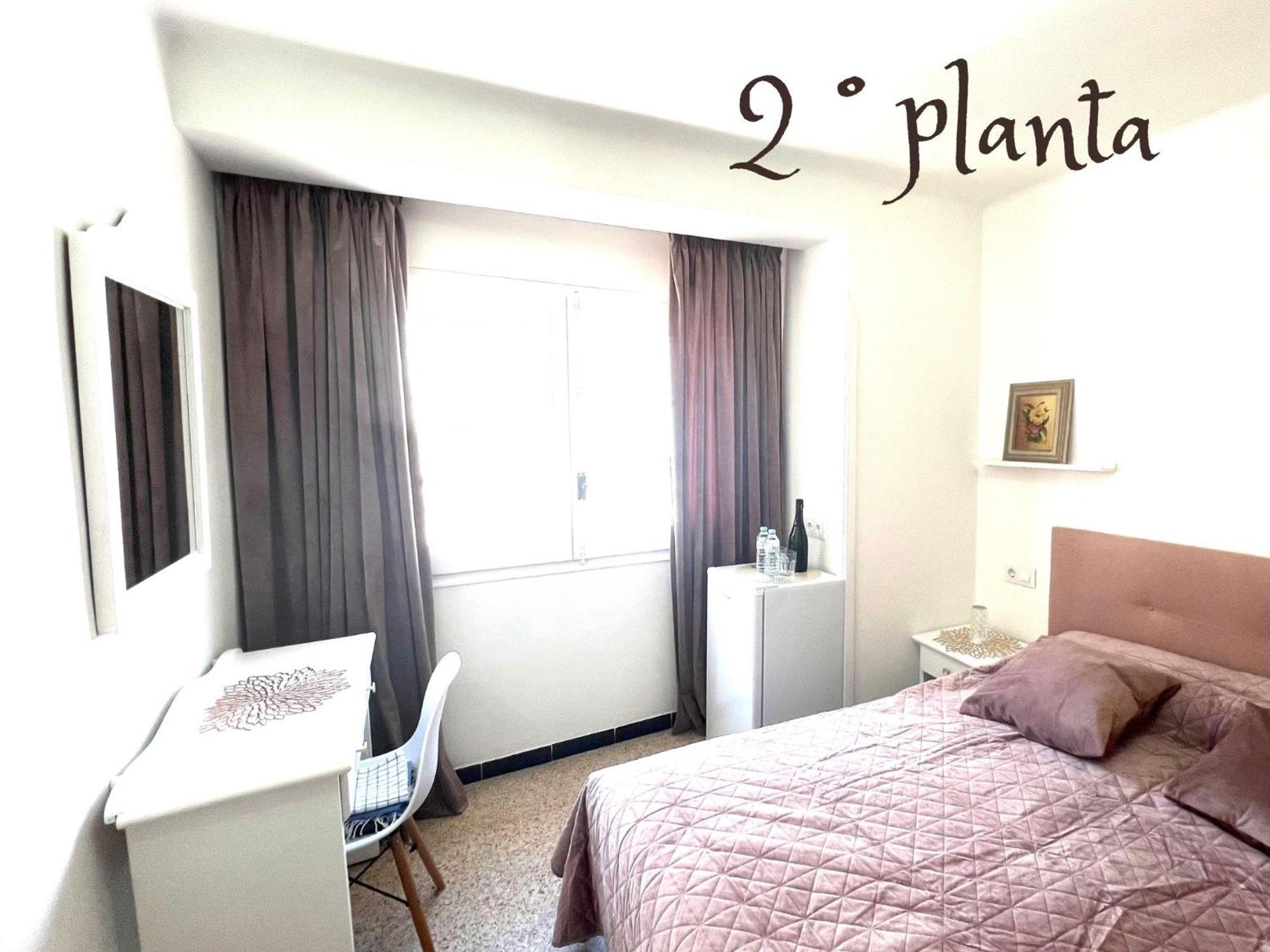 Escondite Central Con Terraza Compartida En La Azotea Roses Exterior foto